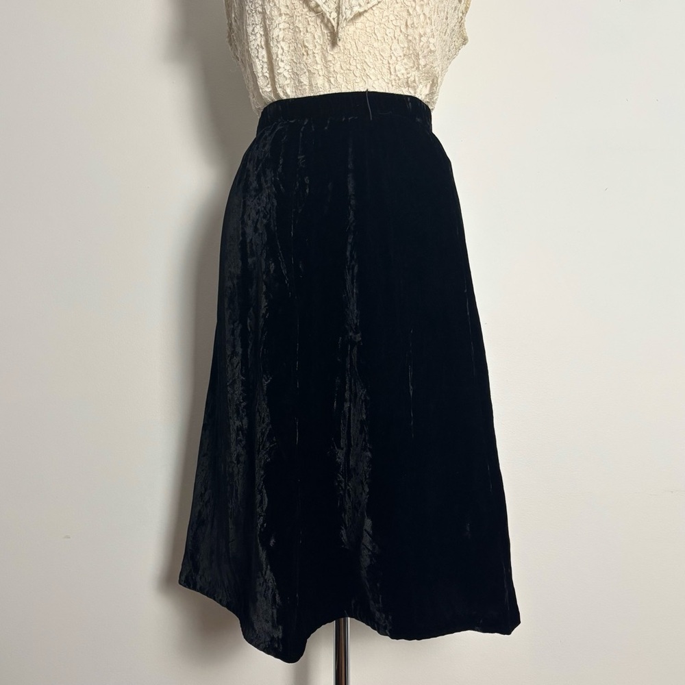 Vintage 1960s BERGDORF GOODMAN Black Crushed Velvet Skirt / XS S